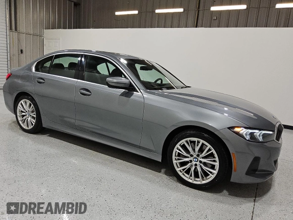 2024 BMW 3 Series 330i z VIN 3MW69FF03R8E05831, wystawiony jako Copart lot #59636535 z przebiegiem 37 718 mil mil oraz Czysty tytuł • Clean title. Historia ofert i sprzedaży dostępna na DreamBid. Obrazek 4.