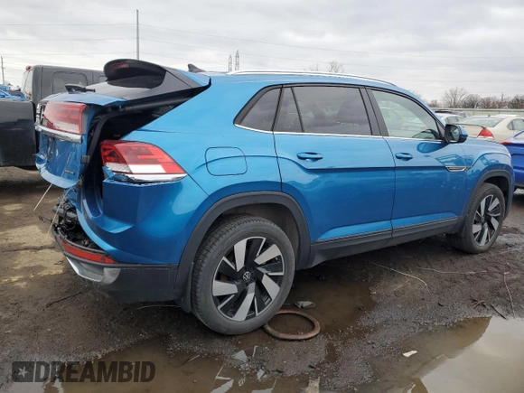 2024 Volkswagen Atlas SE with VIN 1V2HE2CA7RC214871, listed as a Copart auction lot 50061975 with 18,808 mi miles and Clean title. Bid and sale history available at DreamBid. Image 3.