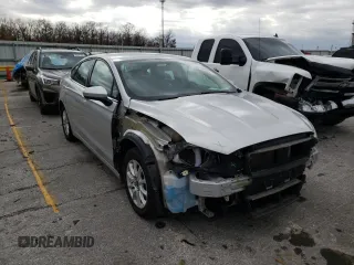 2017 Ford Fusion S with VIN 3FA6P0G77HR273995, listed as a Copart auction lot 82822813 with 113,568 mi miles and Non Repairable. Bid and sale history available at carsss.com. Image 1.