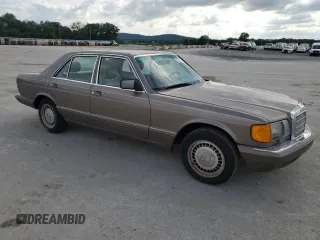 1989 Mercedes-Benz 300 300SE z VIN WDBCA24D1KA433423, wystawiony jako Copart lot #58725775 z przebiegiem 281 775 mil mil oraz Szkoda całkowita • Salvage title. Historia ofert i sprzedaży dostępna na DreamBid. Obrazek 4.
