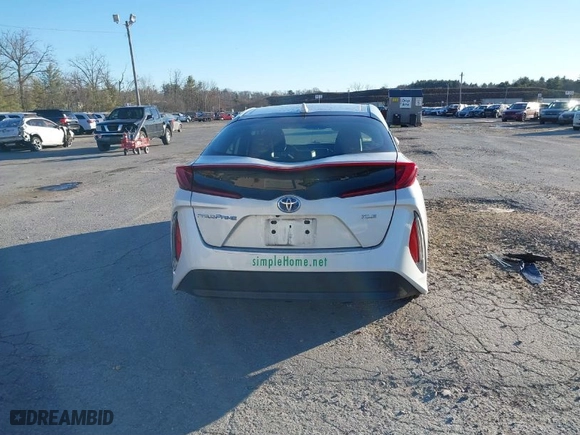 2022 Toyota Prius Prime LE with VIN JTDKAMFP8N3198818, listed as a IAAI auction lot 41248328 with NaN miles. Bid and sale history available at carsss.com. Image 16.