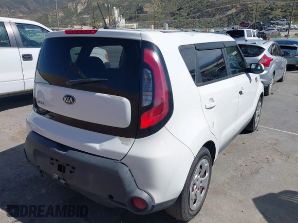 2014 Kia Soul with VIN KNDJN2A28E7062892, listed as a IAAI auction lot 42020357 with 265,317 mi miles. Bid and sale history available at carsss.com. Image 4.