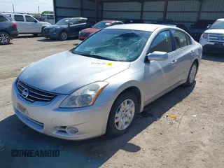 2012 Nissan Altima S z VIN 1N4AL2AP3CC252398, wystawiony jako IAAI lot #42338781 z przebiegiem 67 551 mil mil oraz . Historia ofert i sprzedaży dostępna na DreamBid. Obrazek 2.