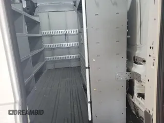 2023 Ford Transit Cargo с VIN 1FTBR1X89PKA75830, выставлен на аукционе IAAI как лот 42907933 с пробегом 17 668 миль миль и . История ставок и продаж доступна на DreamBid. Изображение 19.
