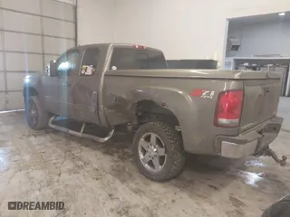 2013 GMC Sierra 2500HD SLE with VIN 1GT220C83DZ251178, listed as a IAAI auction lot 41342465 with 138,134 mi miles. Bid and sale history available at carsss.com. Image 3.