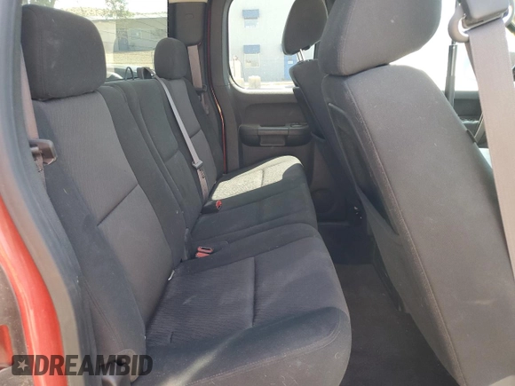 2012 GMC Sierra 1500 SLE z VIN 1GTR2VE77CZ131849, wystawiony jako Copart lot #58100045 z przebiegiem 101 431 mil mil oraz Szkoda całkowita • Salvage title. Historia ofert i sprzedaży dostępna na DreamBid. Obrazek 10.