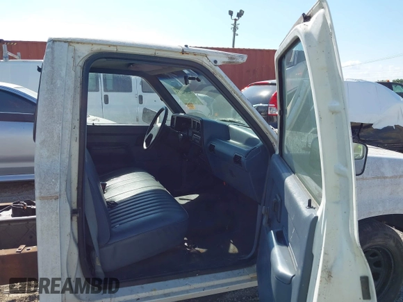 1992 Ford Ranger with VIN 1FTCR10U6NUA78570, listed as a IAAI auction lot 42834123 with 525,831 mi miles and . Bid and sale history available at DreamBid. Image 5.