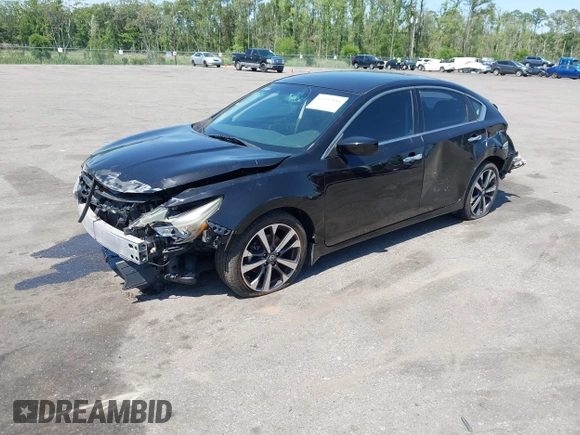2017 Nissan Altima SR z VIN 1N4AL3AP3HN346511, wystawiony jako IAAI lot #42252884 z przebiegiem 121 727 mil mil oraz . Historia ofert i sprzedaży dostępna na DreamBid. Obrazek 18.