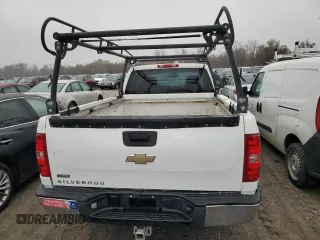 2008 Chevrolet Silverado 1500 LT w/2LT with VIN 1GCEC190X8E122966, listed as a Copart auction lot 79776574 with 396,235 mi miles and Clean Title. Bid and sale history available at carsss.com. Image 6.