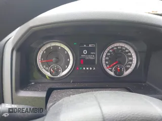 2019 Ram 1500 Express z VIN 1C6RR7FT7KS725455, wystawiony jako IAAI lot #40822242 z przebiegiem 120 799 mil mil oraz . Historia ofert i sprzedaży dostępna na DreamBid. Obrazek 7.