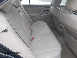 2007 Toyota Camry CE z VIN 4T1BE46KX7U587204, wystawiony jako IAAI lot #41923778 z przebiegiem 144 996 mil mil oraz . Historia ofert i sprzedaży dostępna na DreamBid. Obrazek 8.