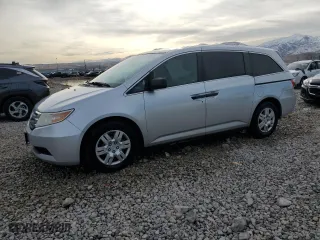 2012 Honda Odyssey LX with VIN 5FNRL5H25CB027573, listed as a Copart auction lot 41692785 with 133,717 mi miles and Salvage Title. Bid and sale history available at carsss.com. Image 1.