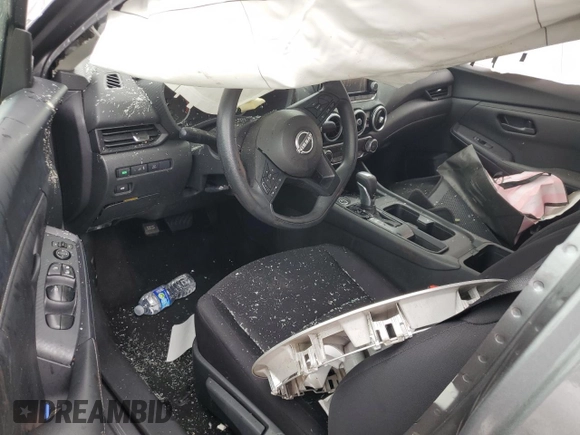 2024 Nissan Sentra S z VIN 3N1AB8BV6RY268417, wystawiony jako Copart lot #55826095 z przebiegiem 11 353 mil mil oraz Szkoda całkowita • Salvage title. Historia ofert i sprzedaży dostępna na DreamBid. Obrazek 8.