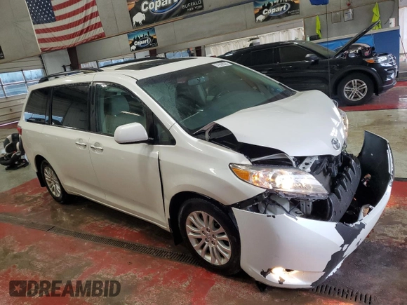 2017 Toyota Sienna XLE Auto Access Seat with VIN 5TDYZ3DC2HS855290, listed as a Copart auction lot 51605535 with 77,163 mi miles and Salvage Title. Bid and sale history available at carsss.com. Image 4.