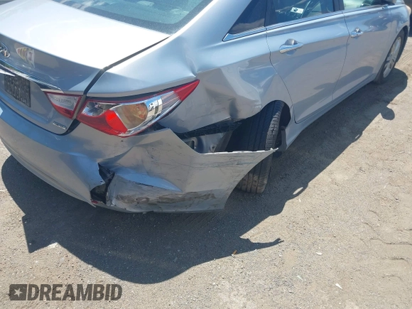2012 Hyundai Sonata Limited with VIN 5NPEC4AC7CH427020, listed as a IAAI auction lot 39544014 with 114,008 mi miles and . Bid and sale history available at DreamBid. Image 6.