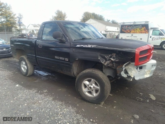 2000 Dodge Ram 1500 with VIN 1B7HF16Y4YS557109, listed as a IAAI auction lot 36011985 with 1 mi miles. Bid and sale history available at carsss.com. Image 1.