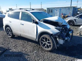 2017 Toyota RAV4 SE z VIN JTMJFREV8HJ154425, wystawiony jako IAAI lot #41558304 z przebiegiem Nie podano mil oraz . Historia ofert i sprzedaży dostępna na DreamBid. Obrazek 1.