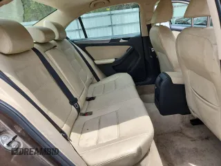 2014 Volkswagen Jetta TDI w/Premium with VIN 3VW3L7AJ9EM303218, listed as a Copart auction lot 64261985 with 187,371 mi miles and Clean title. Bid and sale history available at DreamBid. Image 10.