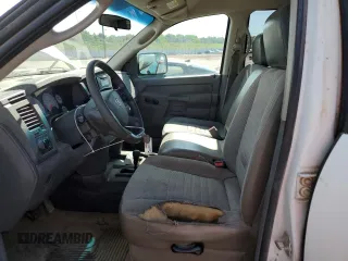 2006 Dodge 2500 SLT z VIN 1D7KS28C26J202117, wystawiony jako Copart lot #58499435 z przebiegiem 171 900 mil mil oraz Tytuł czysty. Historia ofert i sprzedaży dostępna na DreamBid. Obrazek 7.