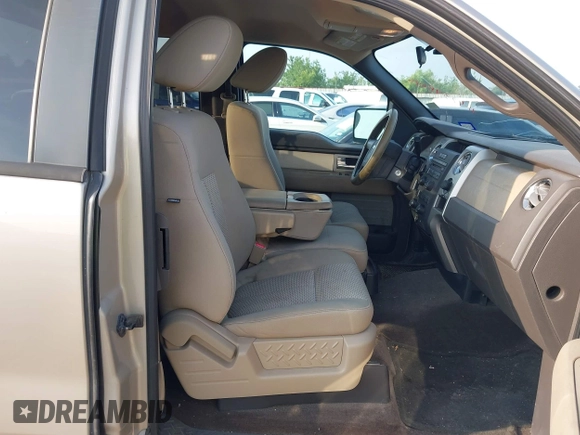 2009 Ford F-150 STX with VIN 1FTRX12819FA17508, listed as a IAAI auction lot 42398615 with 195,393 mi miles and . Bid and sale history available at DreamBid. Image 5.