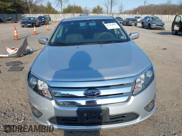 2011 Ford Fusion SE with VIN 3FAHP0HA2BR194051, listed as a IAAI auction lot 41712044 with 64,001 mi miles. Bid and sale history available at carsss.com. Image 12.
