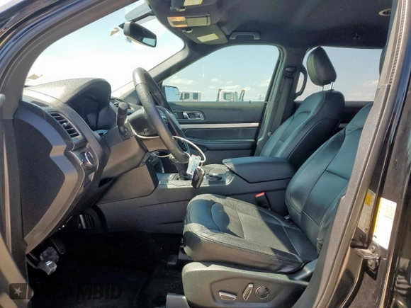 2018 Ford Explorer XLT z VIN 1FM5K7D88JGB07875, wystawiony jako Copart lot #56754745 z przebiegiem 85 422 mil mil oraz Szkoda całkowita • Salvage title. Historia ofert i sprzedaży dostępna na DreamBid. Obrazek 7.