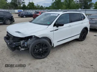 2022 Volkswagen Tiguan SE R-Line Black z VIN 3VVCB7AX0NM105476, wystawiony jako Copart lot #53436795 z przebiegiem 41 208 mil mil oraz Szkoda całkowita • Salvage title. Historia ofert i sprzedaży dostępna na DreamBid. Obrazek 1.