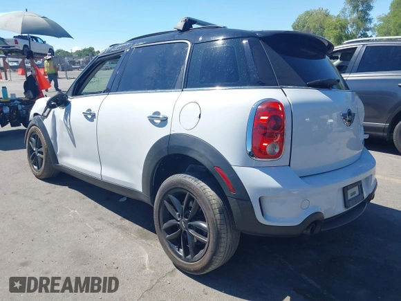 2012 MINI Countryman S с VIN WMWZC3C54CWL86735, выставлен на аукционе IAAI как лот 42448799 с пробегом 113 668 миль миль и . История ставок и продаж доступна на DreamBid. Изображение 3.