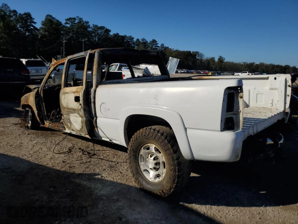 2004 GMC Sierra 2500HD z VIN 1GTHK23144F141847, wystawiony jako Copart lot #81376684 z przebiegiem Nie podano mil oraz Szkoda całkowita • Salvage title. Historia ofert i sprzedaży dostępna na DreamBid. Obrazek 2.