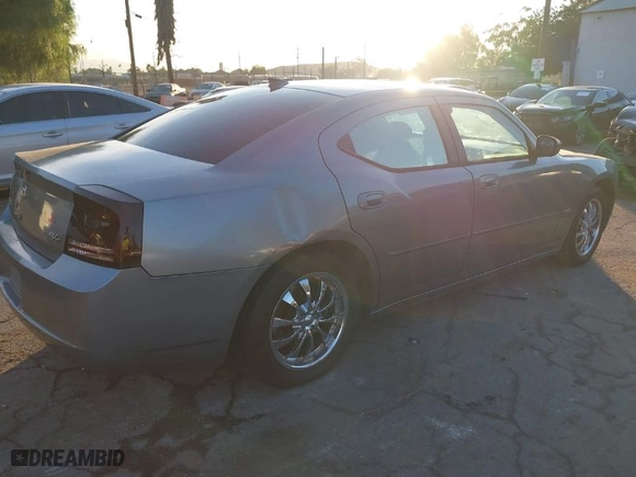 2006 Dodge Charger R/T with VIN 2B3KA53H26H361580, listed as a IAAI auction lot 40874293 with 239,930 mi miles. Bid and sale history available at carsss.com. Image 4.