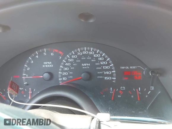 2002 Chevrolet Camaro Z28 z VIN 2G1FP22G222101109, wystawiony jako IAAI lot #39531558 z przebiegiem 100 136 mil mil oraz . Historia ofert i sprzedaży dostępna na DreamBid. Obrazek 7.