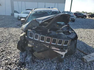 2018 Jeep Compass Sport z VIN 3C4NJCABXJT106979, wystawiony jako Copart lot #62165865 z przebiegiem Nie podano mil oraz Szkoda całkowita • Salvage title. Historia ofert i sprzedaży dostępna na DreamBid. Obrazek 5.