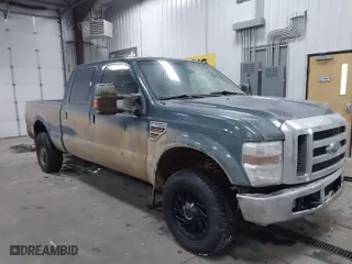 2008 Ford Super Duty F-250 SRW XL with VIN 1FTSW21R78ED95034, listed as a IAAI auction lot 41340287 with 193,600 mi miles. Bid and sale history available at carsss.com. Image 1.