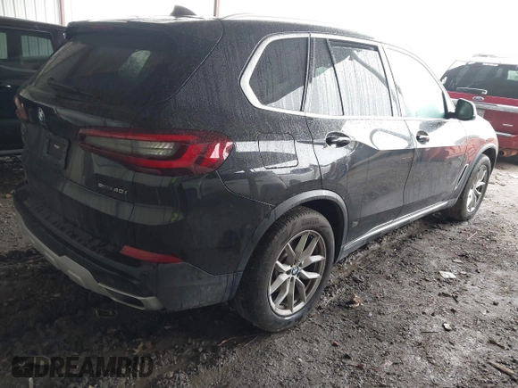 2022 BMW X5 sDrive40i with VIN 5UXCR4C04N9L38945, listed as a IAAI auction lot 41492301 with 1 mi miles. Bid and sale history available at carsss.com. Image 4.