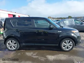 2016 Kia Soul + with VIN KNDJP3A51G7306914, listed as a IAAI auction lot 41645496 with 68,084 mi miles. Bid and sale history available at carsss.com. Image 14.