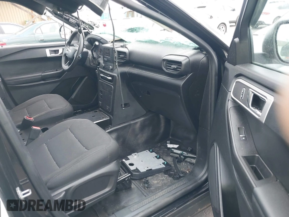 2021 Ford Police Interceptor with VIN 1FM5K8AC9MGC32063, listed as a IAAI auction lot 42071782 with 46,786 mi miles and . Bid and sale history available at DreamBid. Image 5.