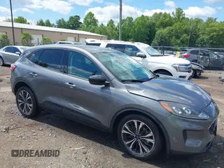 2022 Ford Escape SE with VIN 1FMCU0G64NUB96239, listed as a IAAI auction lot 42337405 with 29,199 mi miles and . Bid and sale history available at DreamBid. Image 1.