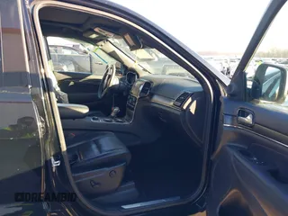 2019 Jeep Grand Cherokee Overland with VIN 1C4RJFCG7KC639154, listed as a IAAI auction lot 41501610 with 92,547 mi miles. Bid and sale history available at carsss.com. Image 5.
