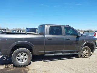 2019 Ram 2500 Laramie with VIN 3C6UR5FL7KG521132, listed as a IAAI auction lot 41806360 with 140,196 mi miles and . Bid and sale history available at DreamBid. Image 13.