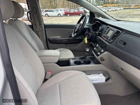 2018 Kia Sedona L with VIN KNDMA5C14J6401517, listed as a Copart auction lot 50892915 with 131,096 mi miles and Clean Title. Bid and sale history available at carsss.com. Image 5.