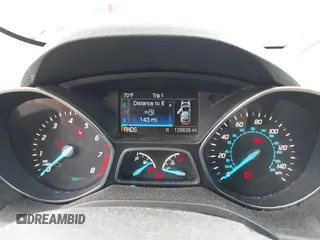2015 Ford Escape Titanium z VIN 1FMCU9J98FUC84963, wystawiony jako IAAI lot #42469112 z przebiegiem 128 838 mil mil oraz . Historia ofert i sprzedaży dostępna na DreamBid. Obrazek 7.
