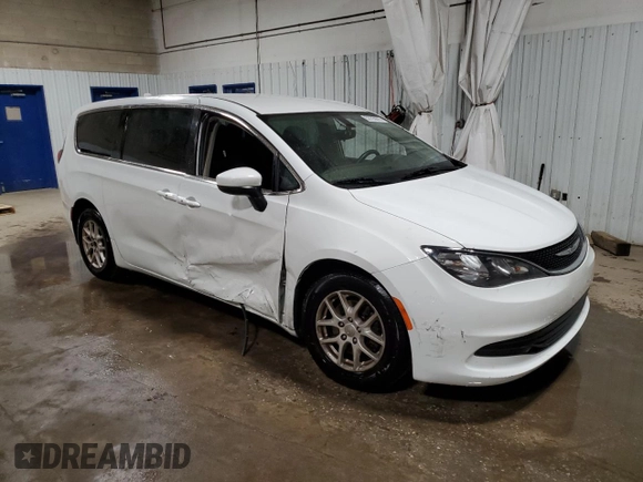 2017 Chrysler Pacifica Touring with VIN 2C4RC1DG5HR610456, listed as a Copart auction lot 53793975 with 132,935 mi miles and Salvage Title. Bid and sale history available at DreamBid. Image 4.