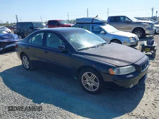 2006 Volvo S60 2.5L Turbo with VIN YV1RS592262505676, listed as a IAAI auction lot 42100182 with 139,714 mi miles. Bid and sale history available at carsss.com. Image 1.