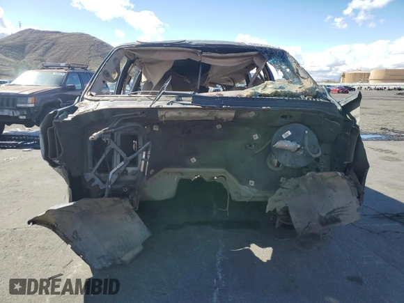 2000 Ford Excursion Special Serv with VIN 1FMNU40L1YEA02040, listed as a Copart auction lot 43954055 with Not provided miles and Non repairable. Bid and sale history available at DreamBid. Image 5.