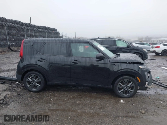 2022 Kia Soul EX with VIN KNDJ33AU1N7803820, listed as a IAAI auction lot 41574877 with 55,340 mi miles. Bid and sale history available at carsss.com. Image 13.