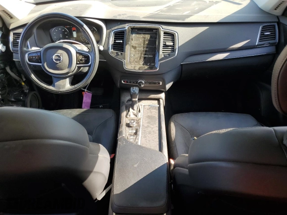 2020 Volvo XC90 Momentum with VIN YV4102CK0L1606696, listed as a Copart auction lot 62418285 with 51,916 mi miles and Salvage title. Bid and sale history available at DreamBid. Image 8.