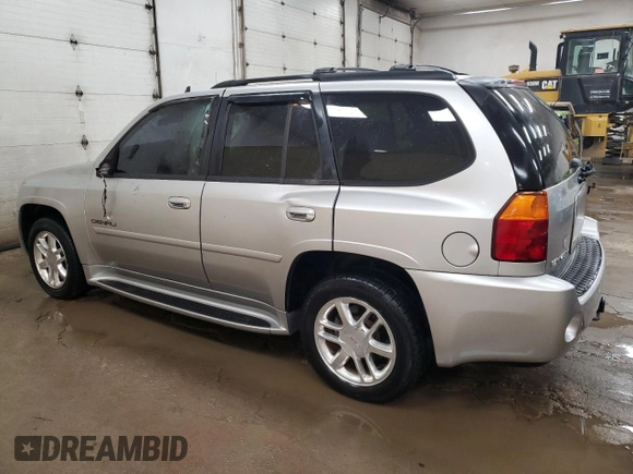 2006 GMC Envoy Denali with VIN 1GKES63MX62284983, listed as a Copart auction lot 73487134 with 134,882 mi miles and Clean Title. Bid and sale history available at carsss.com. Image 2.