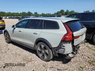 2020 Volvo V60 z VIN YV4102WK2L1030444, wystawiony jako Copart lot #66114153 z przebiegiem 49 347 mil mil oraz . Historia ofert i sprzedaży dostępna na DreamBid. Obrazek 2.
