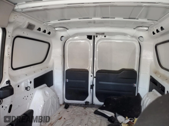2016 Ram ProMaster City Cargo Tradesman z VIN ZFBERFAT2G6C74160, wystawiony jako Copart lot #76048003 z przebiegiem 102 522 mil mil oraz Szkoda całkowita • Salvage title. Historia ofert i sprzedaży dostępna na DreamBid. Obrazek 10.