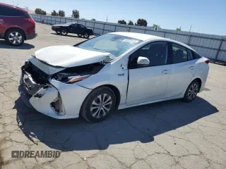 2020 Toyota Prius LE z VIN JTDKARFP2L3162861, wystawiony jako Copart lot #56528435 z przebiegiem 141 989 mil mil oraz Szkoda całkowita • Salvage title. Historia ofert i sprzedaży dostępna na DreamBid. Obrazek 1.